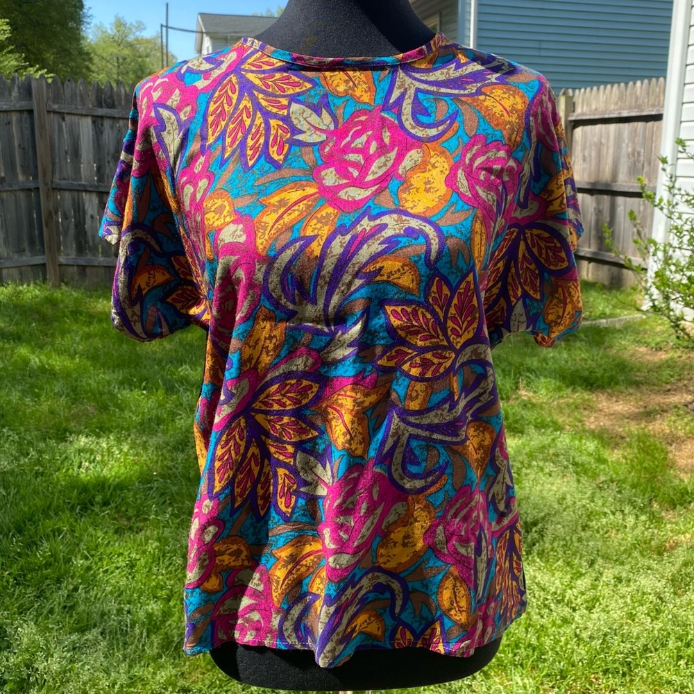 Vintage 90’s Anna Kriste Key Hole Neck Floral Blouse
